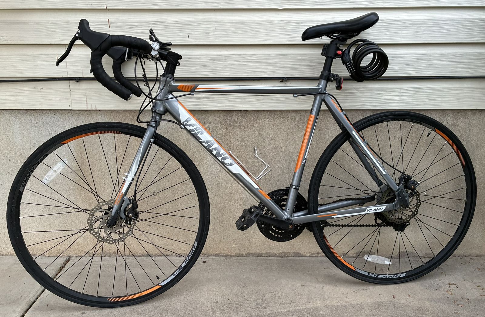 Vilano Tuono T20 Aluminum Road Bike 21 Speed Disc Brakes, 700c, 54cm