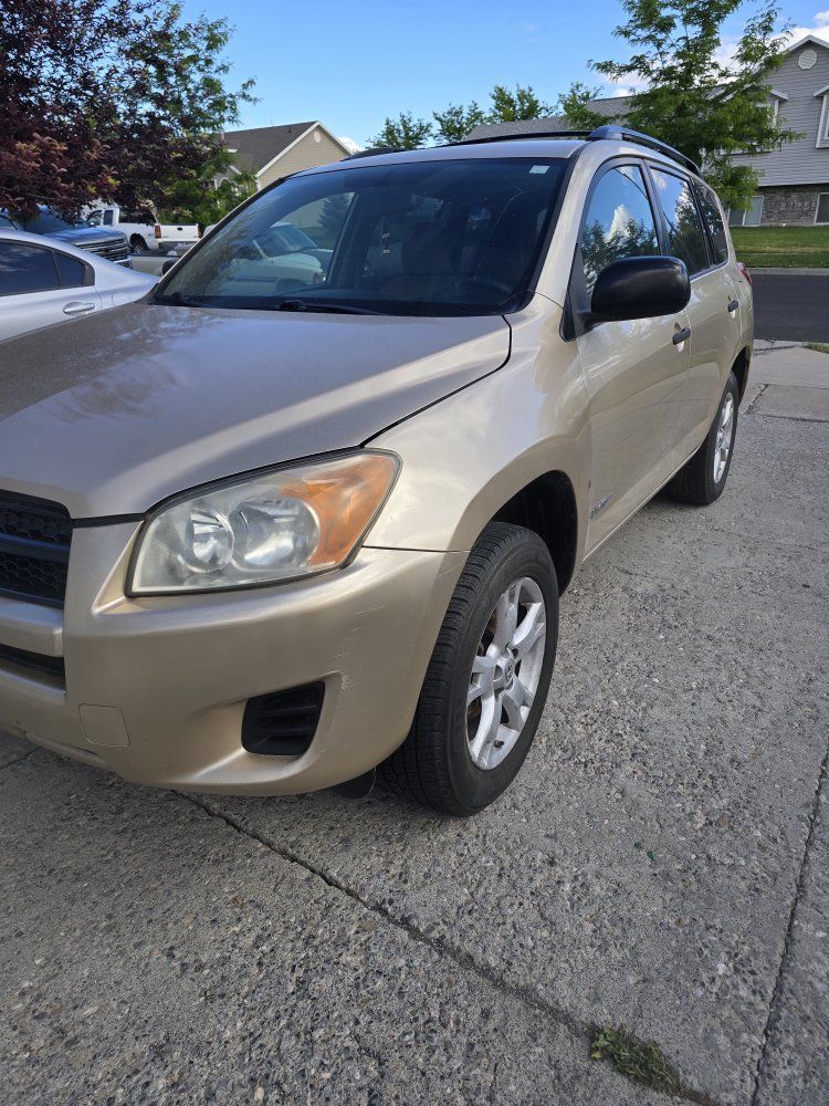 Reconstruido Toyota RAV4 Base 2009- Dorado, automático, 118,552 milas