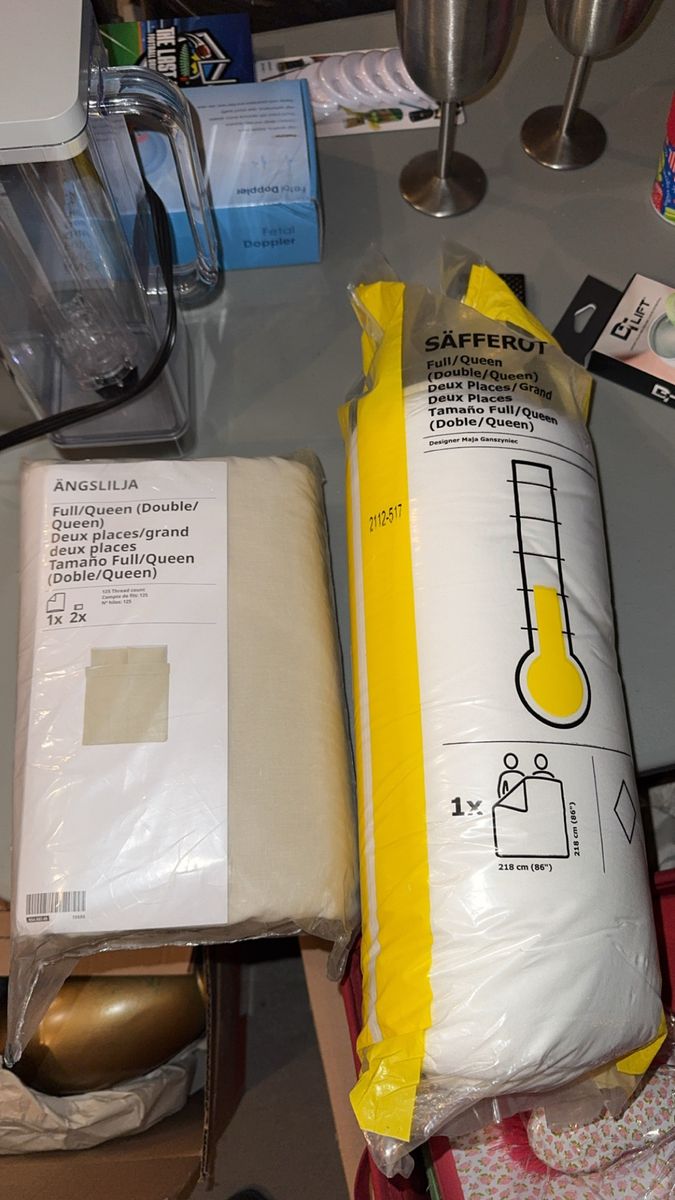IKEA Full/Queen Comforter and Duvet Set - SÄFFEROT & ÄNGSLILJA