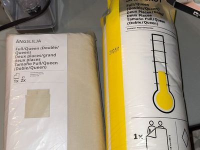 IKEA Full/Queen Comforter and Duvet Set - SÄFFEROT & ÄNGSLILJA