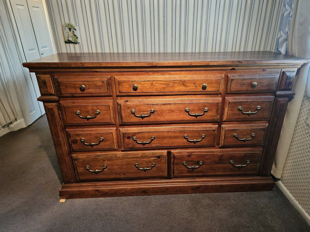 Vintage Solid Wood 11-Drawer Dresser/Bureau - Rustic Finish, Brass Pulls