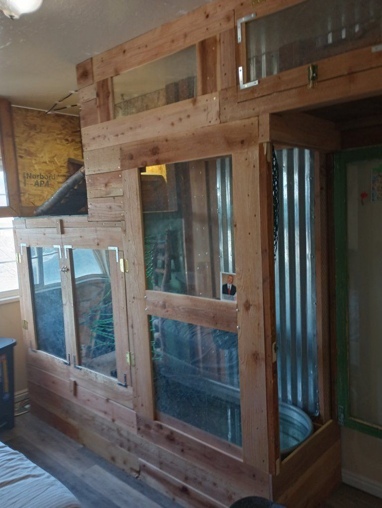Main image 13