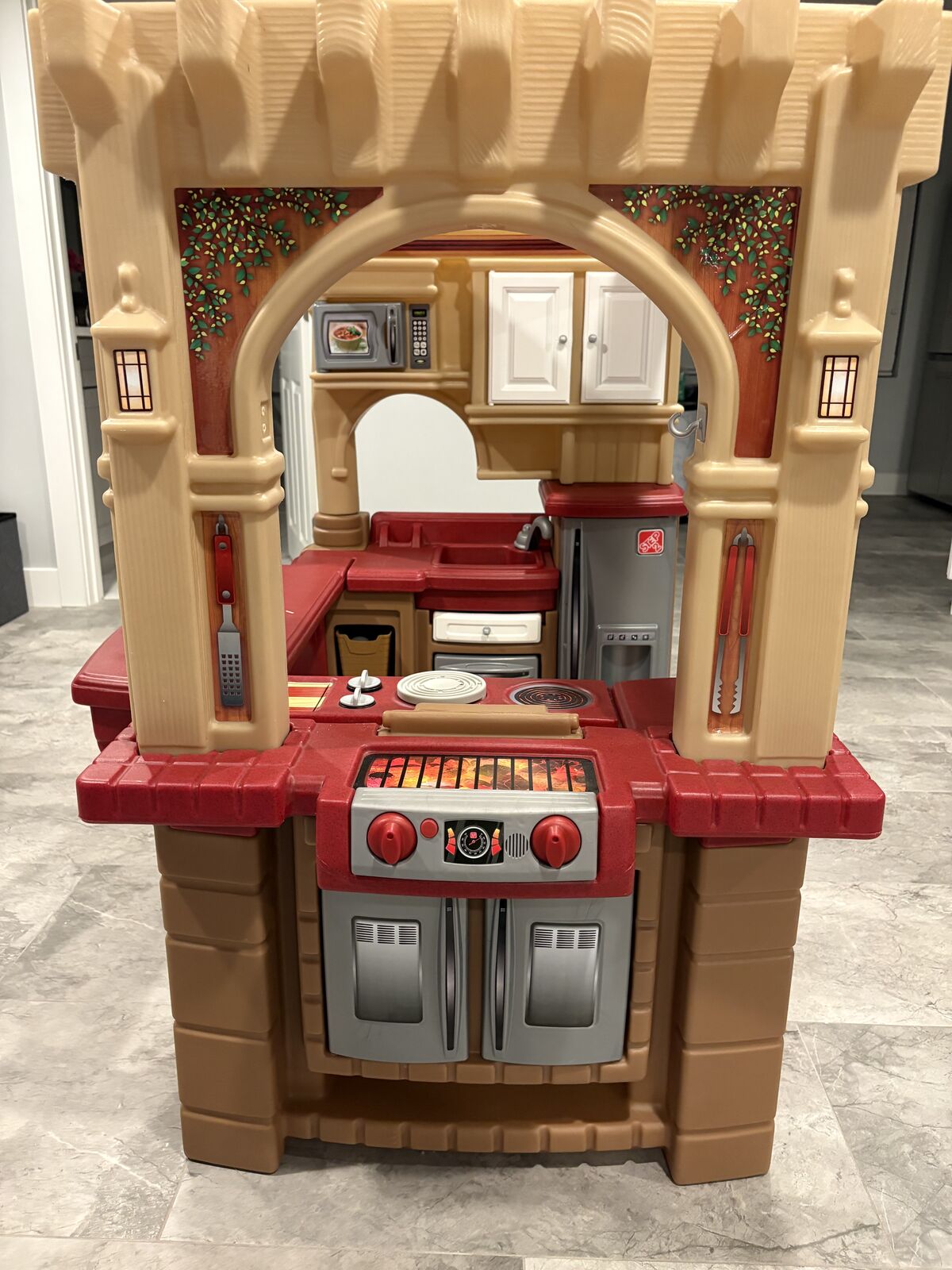 Pretend play kitchen