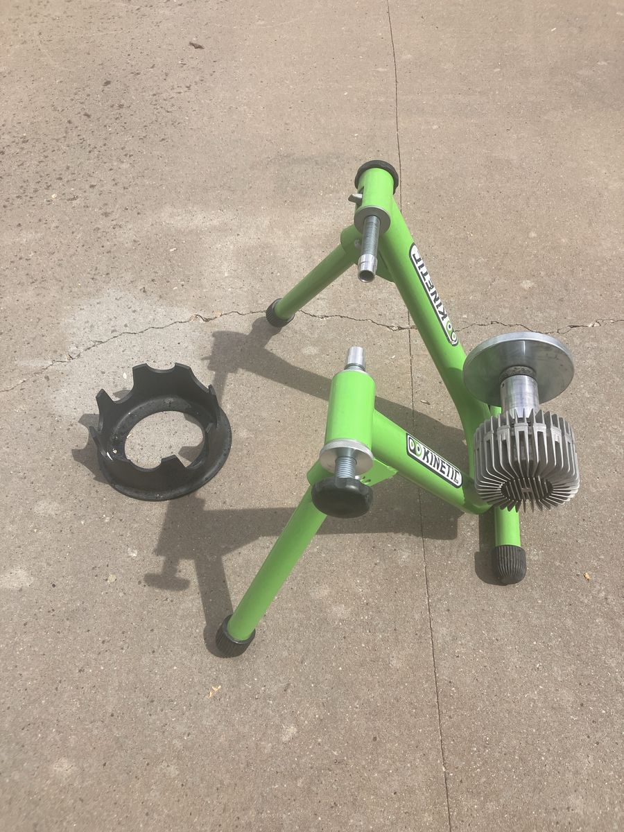 Indoor bike trainer