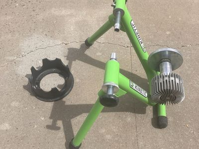 Indoor bike trainer