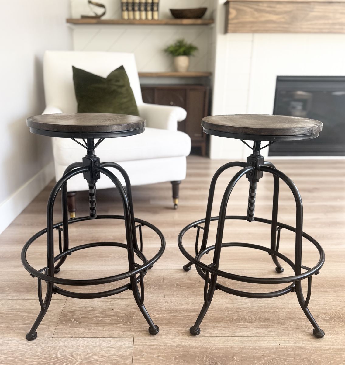 Set of 2 Swivel | Adjustable | Barstools | Stools