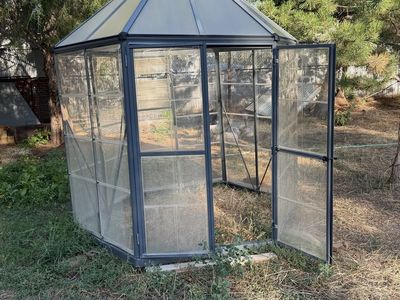 Hexagonal Polycarbonate Greenhouse Outdoor Garden Plant Growth House