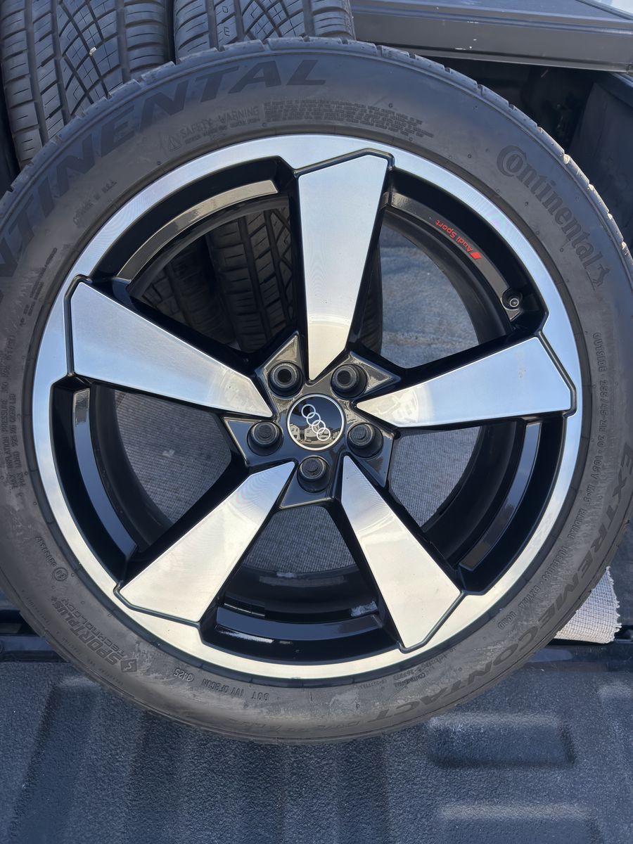 OEM Audi Q5/SQ5 20” Wheels – 5x112 – Excellent Condition (wheels only)