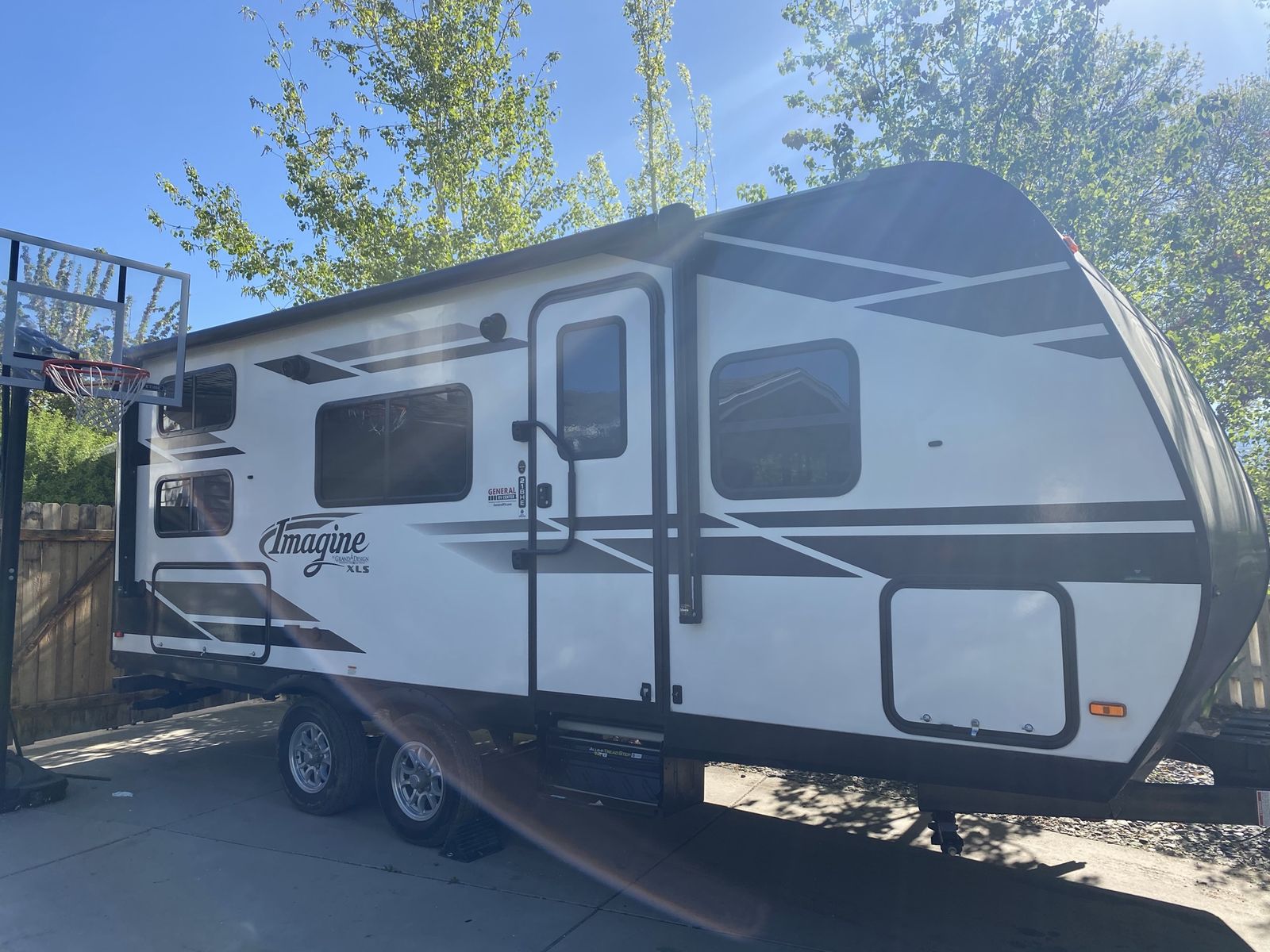 2021 Grand Design Imagine 21BHE XLS Travel Trailer