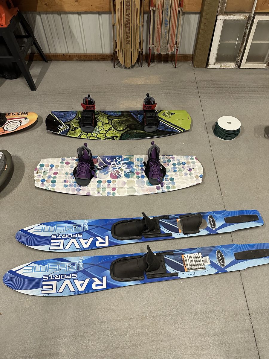 Men’s liquid force wakeboard
