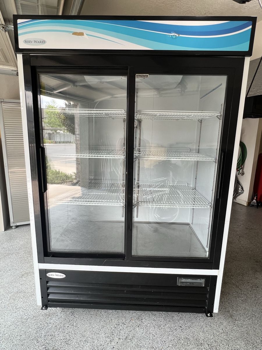 Commercial Refrigerator/ Sliding Glass Doors