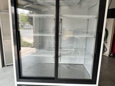 Commercial Refrigerator/ Sliding Glass Doors