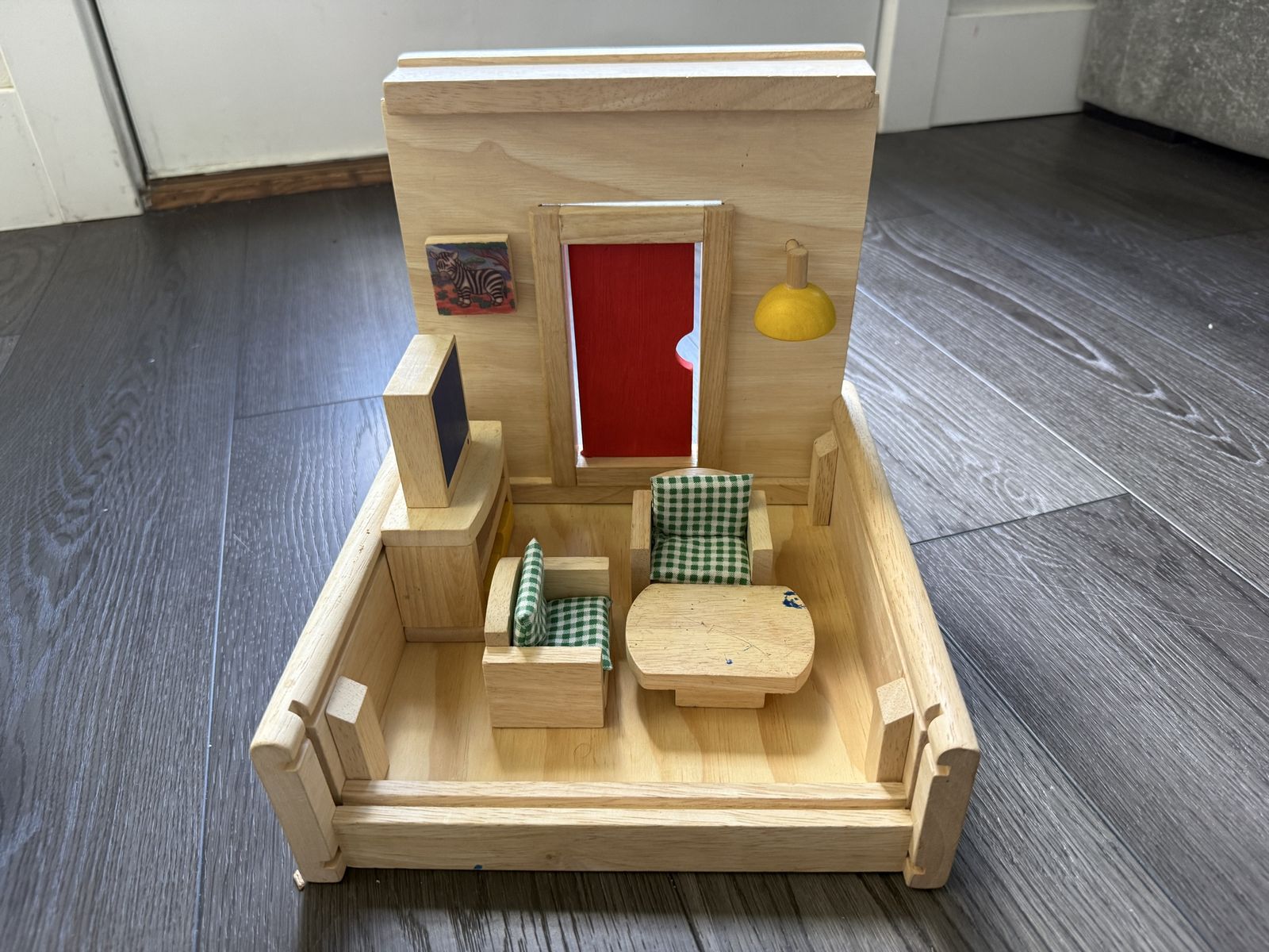 Main image 8
