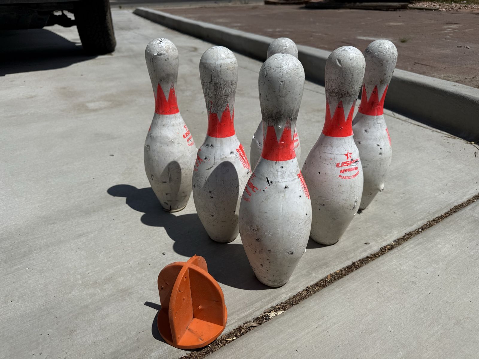 Plastic Coated Bowling Pins (6) with bouncing Ball - Used Set for target practice