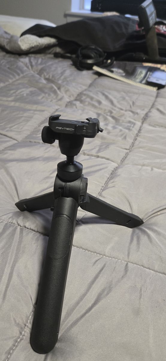 Mantis pod camera tripod