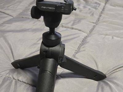 Mantis pod camera tripod