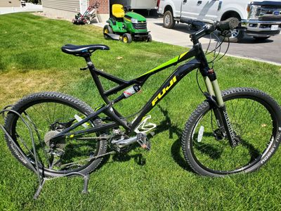 Fuji Reveal One-1 Full Suspension Mountain Bike