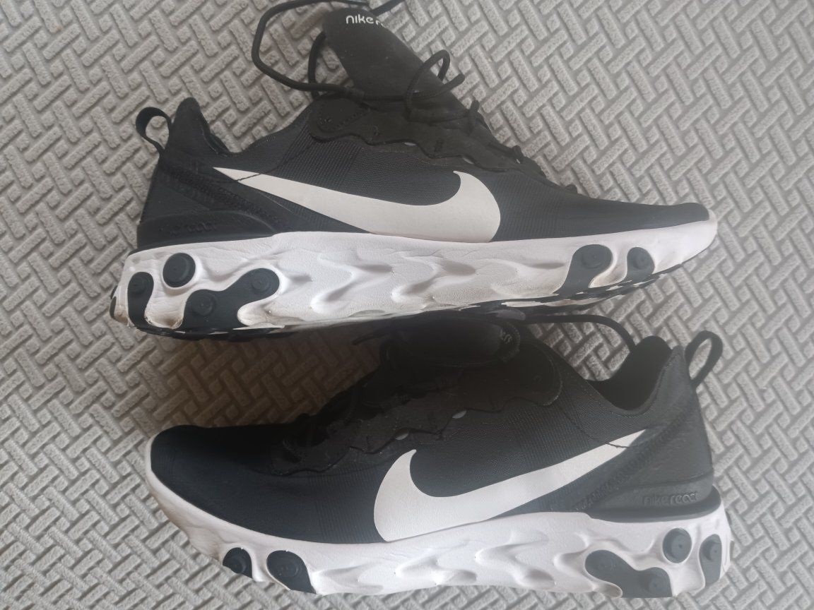 Nike React
