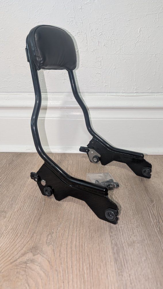 Harley Davidson Softail Sissy bar w/pad