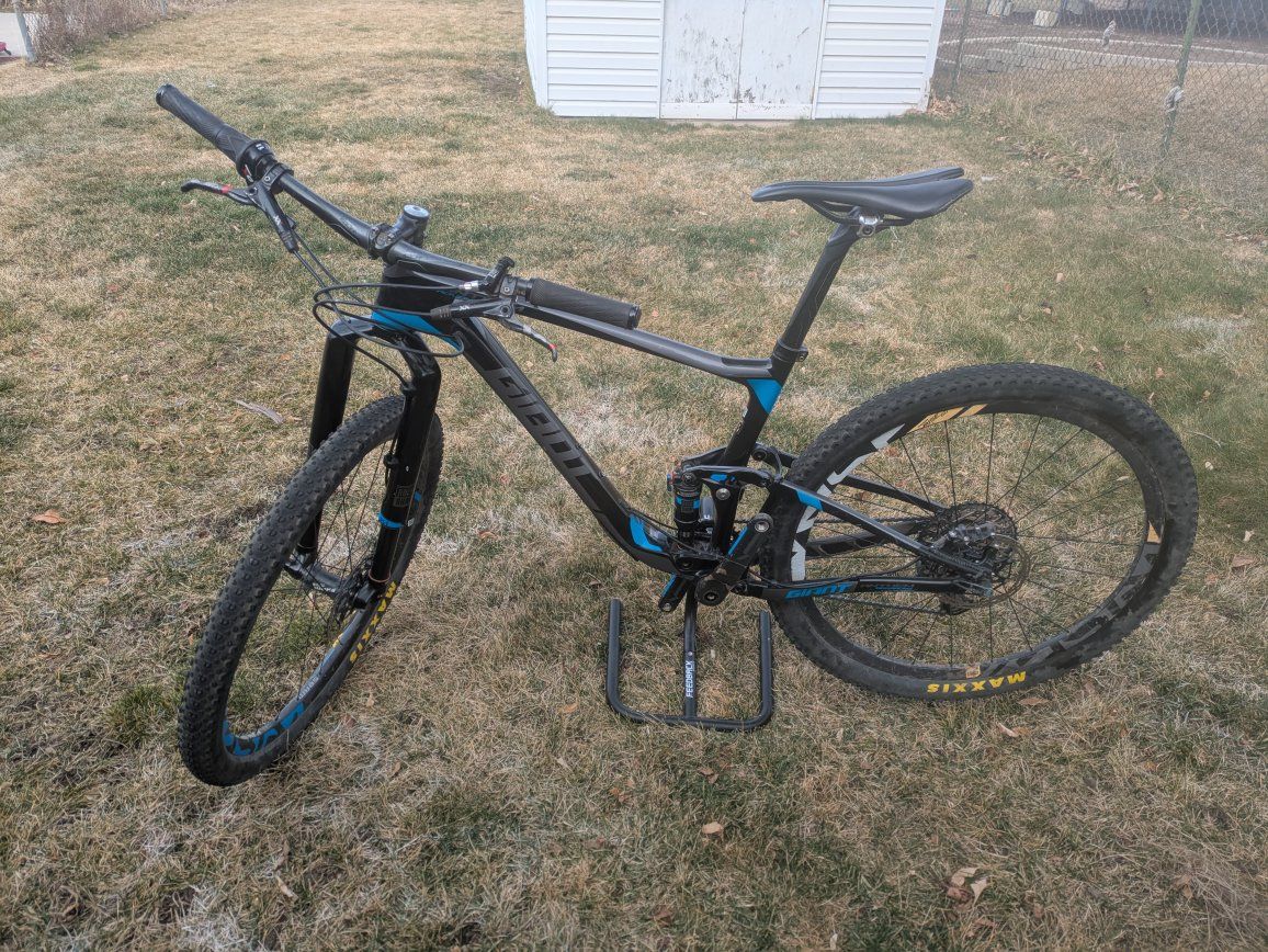 2016 Giant Anthem Advanced (Medium)