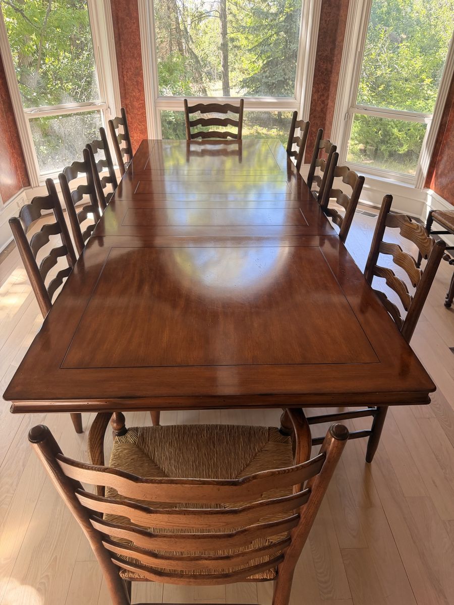 Dinning Table