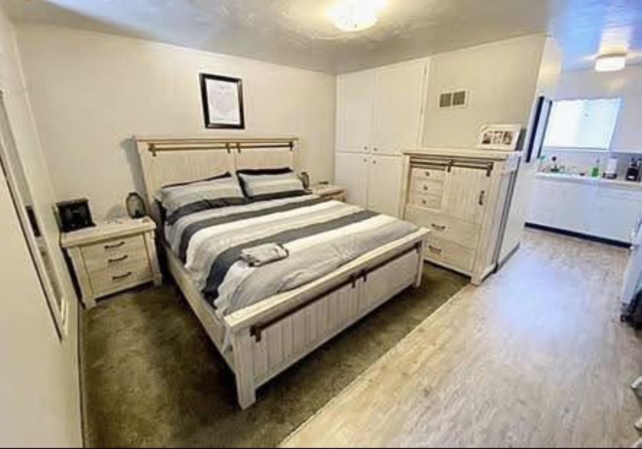 1 Bed 1 Bath apartment