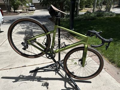 Scott Addict 30 Gravel Bike (2024)