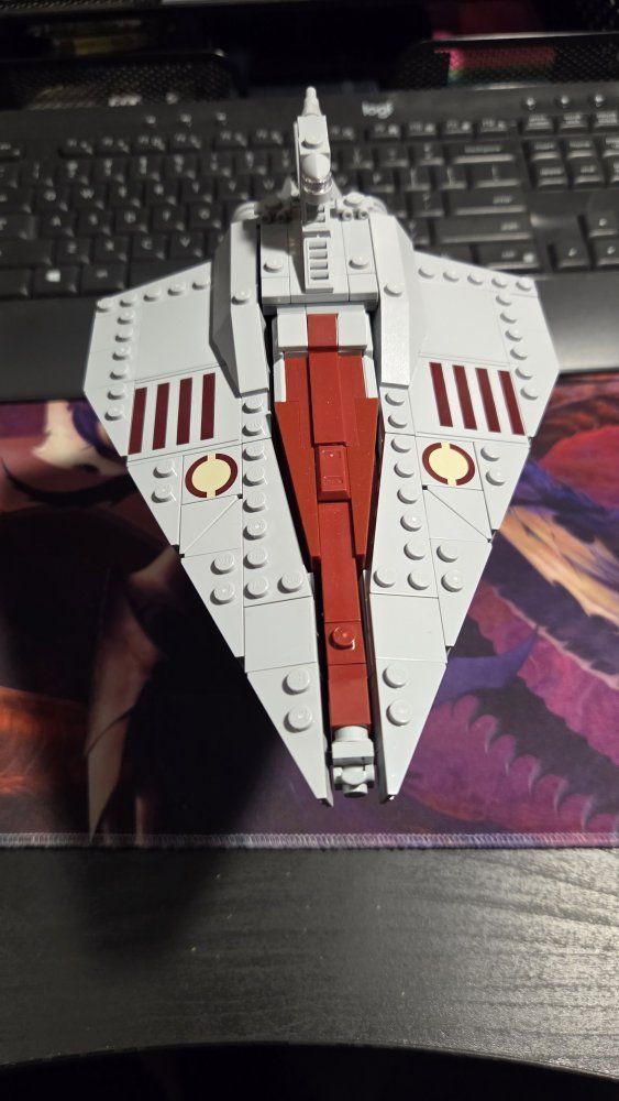 LEGO Star Wars Acclamator-Class Assault Ship Set 75404 Built with Stand