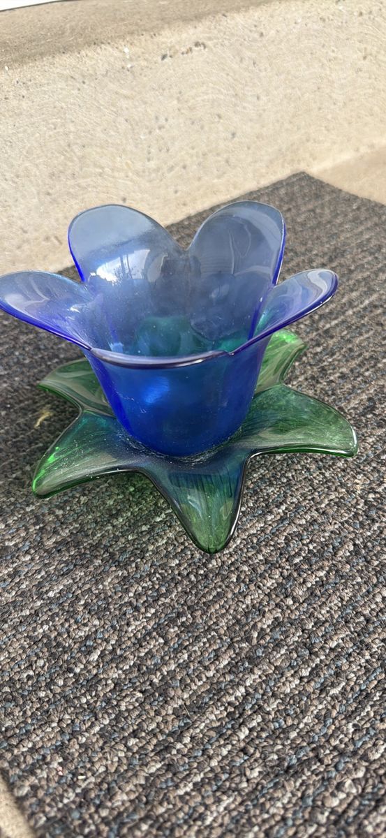 Art Glass Flower Vase Blue and Green Floral Shape Tabletop Decor