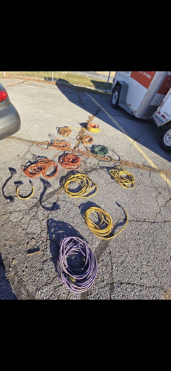 10 gauge and 14 gauge extension cords.