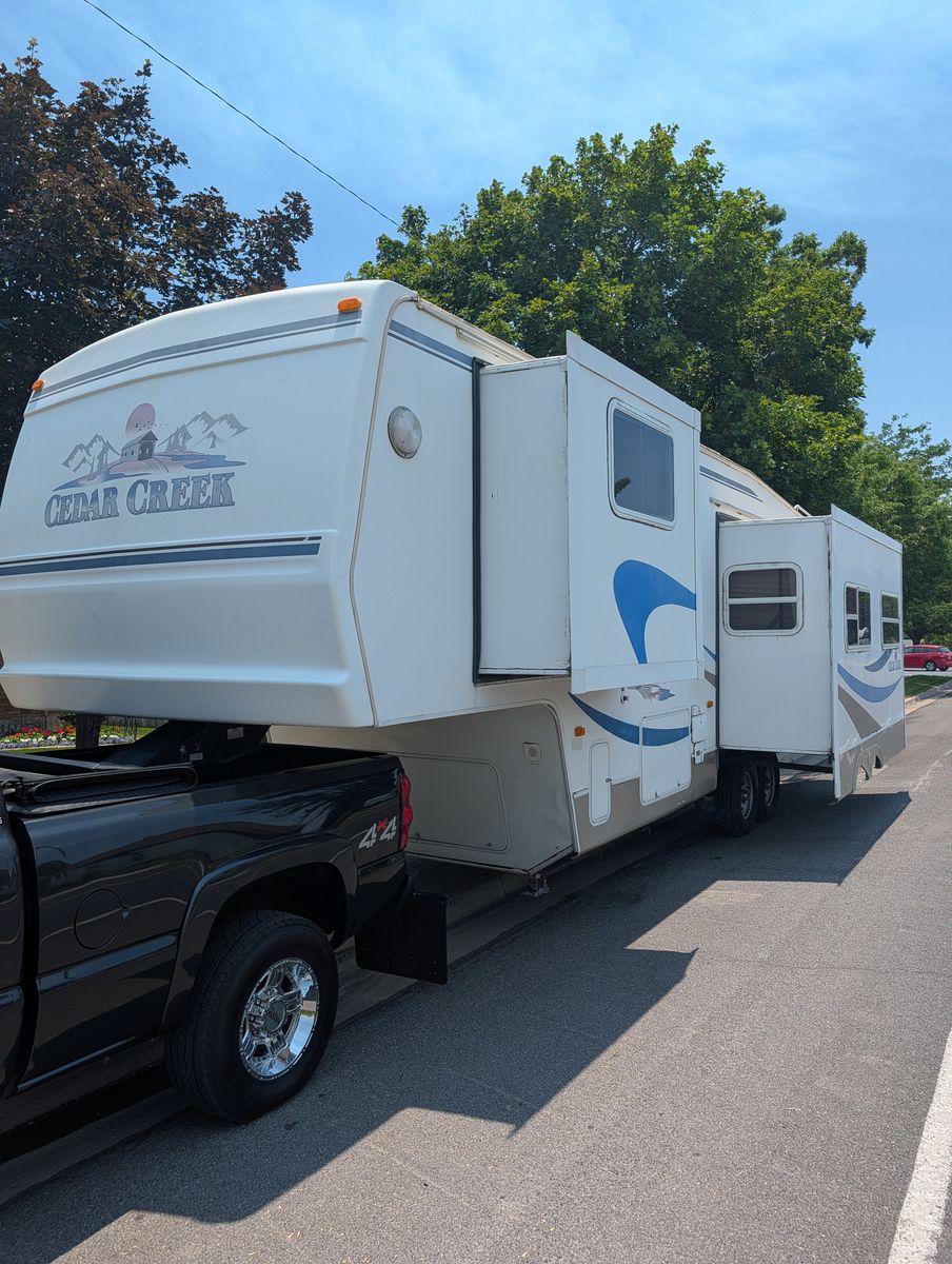2002 Forest River Cedar Creek