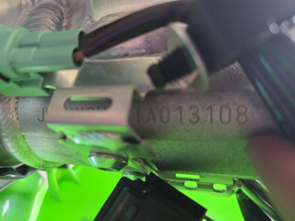 Main image 6