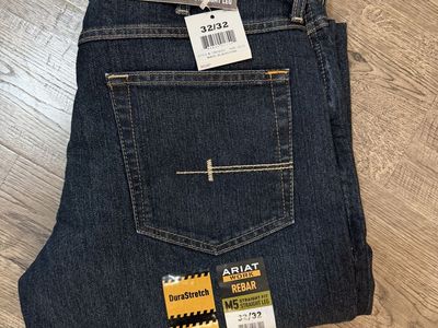 NEW WITH TAGS – 4 Pairs of Ariat Rebar M5 DuraStretch Work Pants (32x32 | Black Stone Wash)