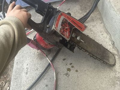 Craftsman chainsaw works and runs well