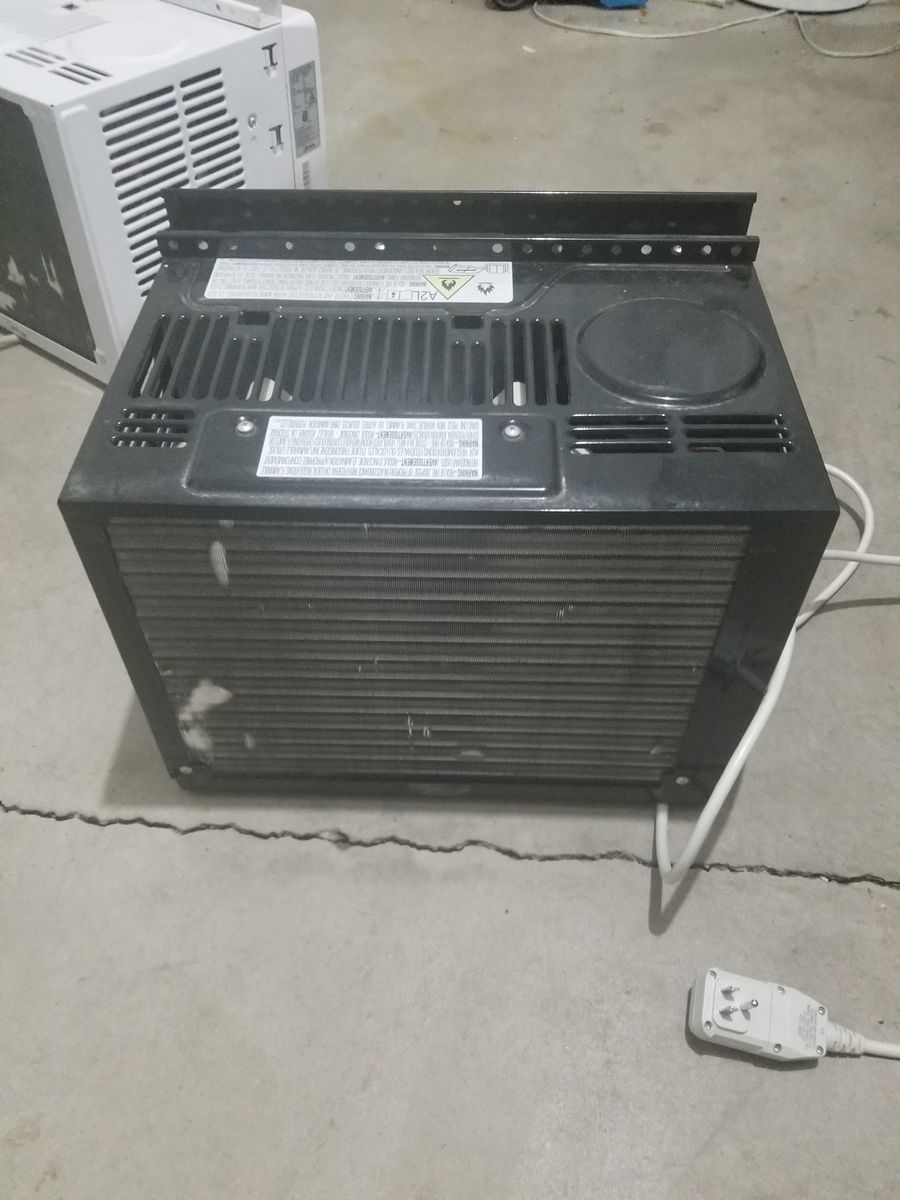 Air Conditioner window unit