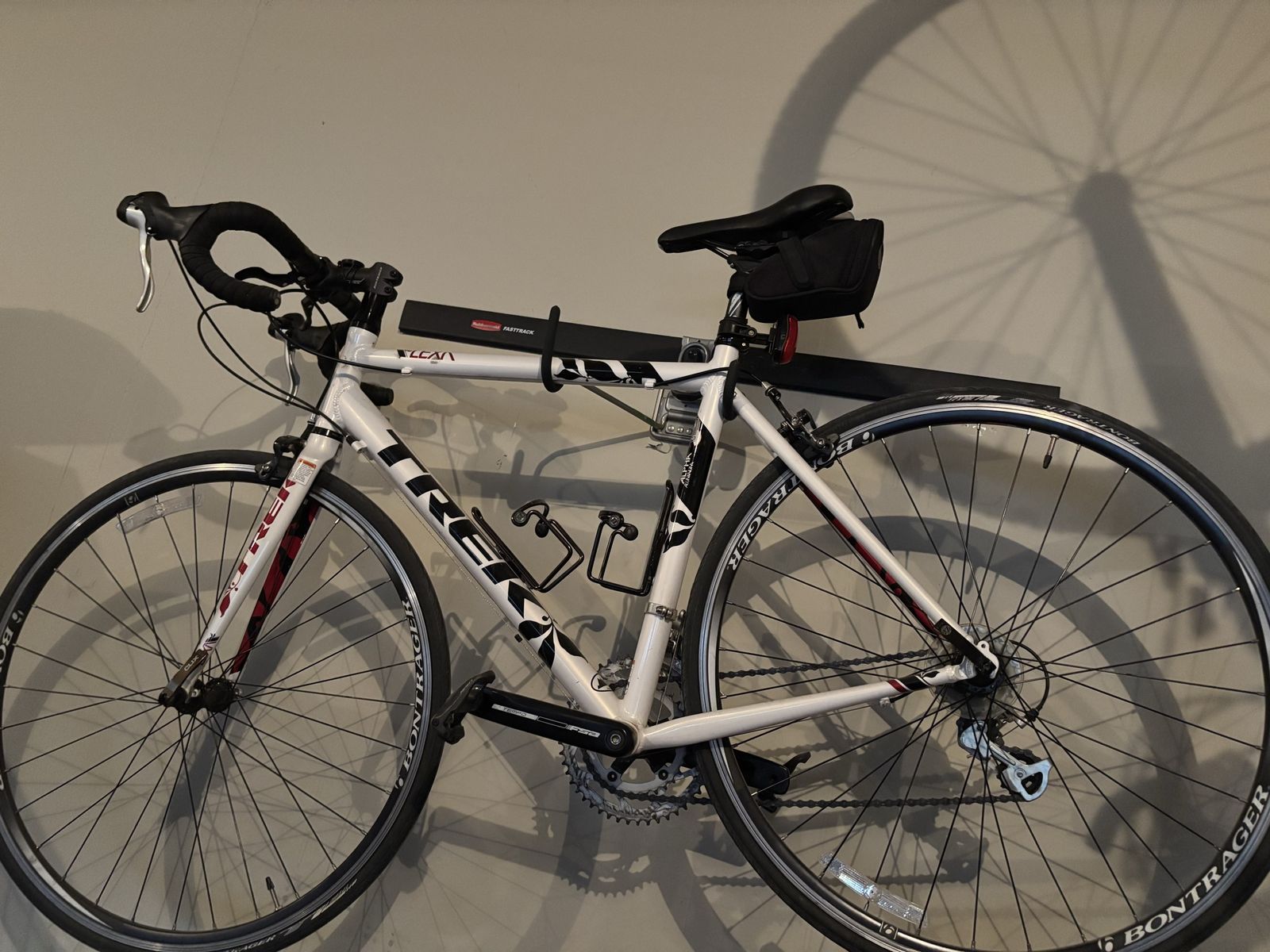 Trek Lexa Women’s White Road Bike with Bontrager Components & Accessories