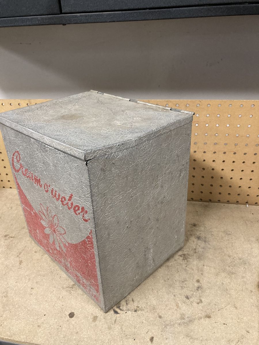 Main image 3