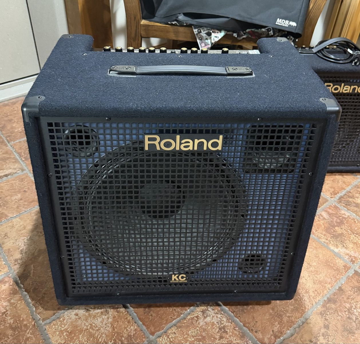 Roland KC-550 Stereo Mixing Keyboard Amplifier