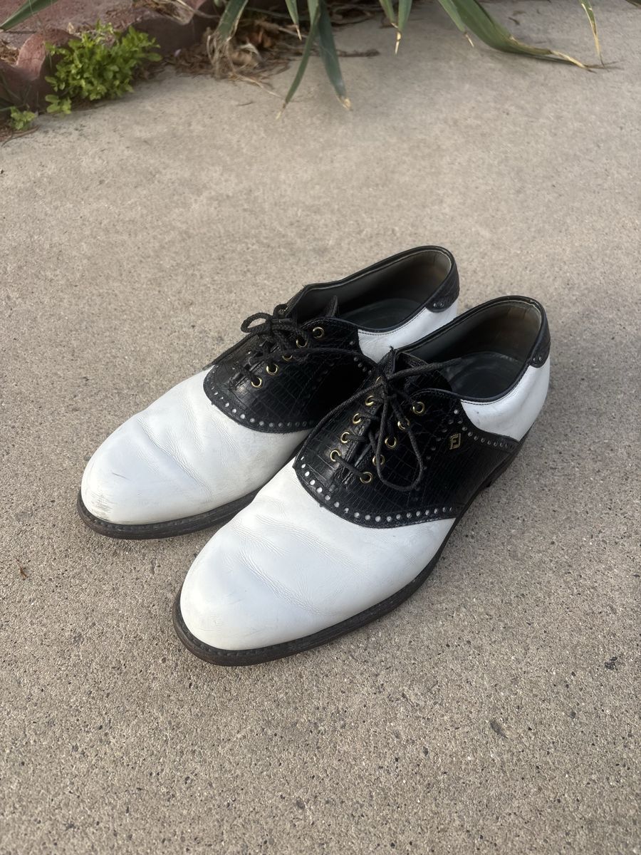 FootJoy Leather Golf Shoes Size 10 – Classic