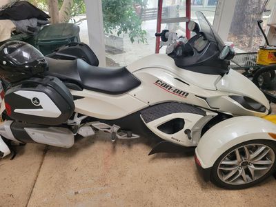 CAN AM SPYDER ROADSTER 2014