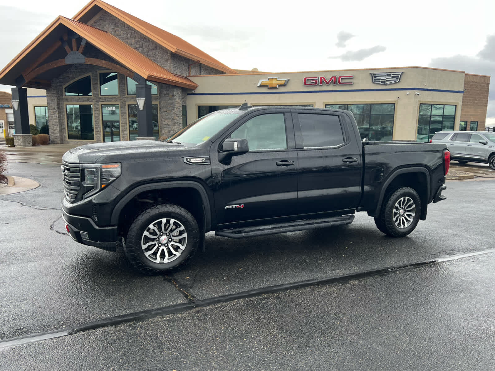 2023 GMC 1500 AT4