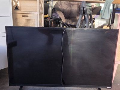 Vizio 40" Smart LED TV Black - D40f-G9