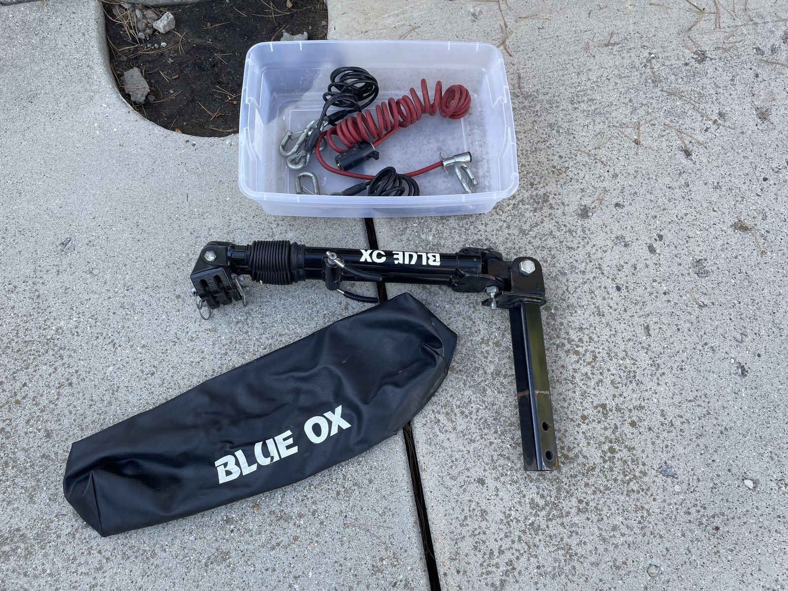 Blue Ox Motorhome Tow Bar with Wiring & Safety Cables