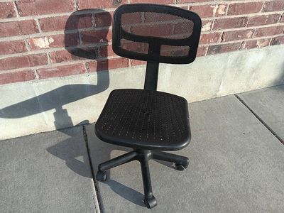 Black Mesh Back Office Chair