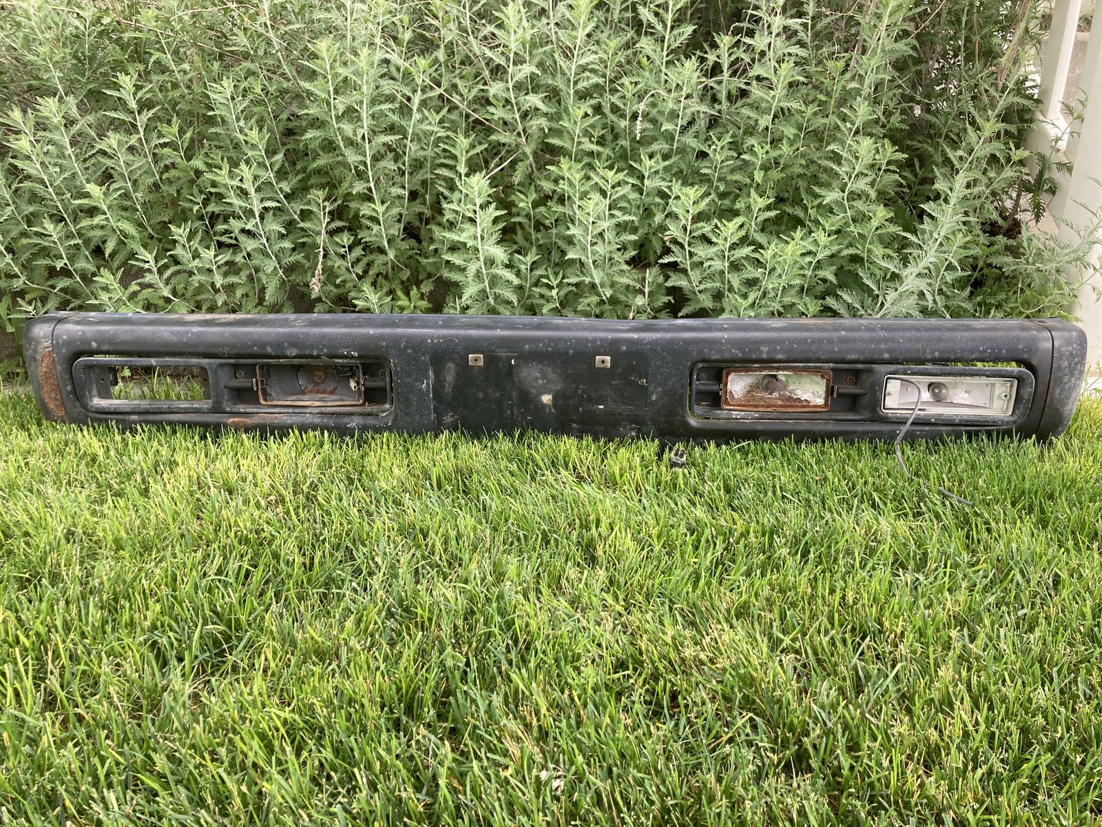 1992-1995 Nissan Hardbody (D21) Nissan Pathfinder (WD-21) Front Bumper