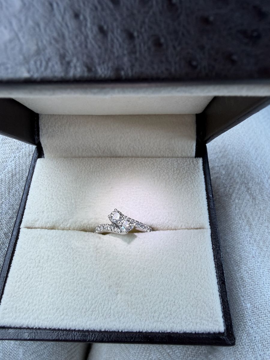 Jared Ever Us 14K White Gold Two-Stone Diamond Ring, Size 7, Lifetime Guarantee