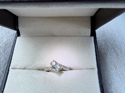 Jared Ever Us 14K White Gold Two-Stone Diamond Ring, Size 7, Lifetime Guarantee