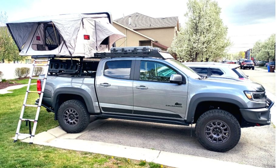 Hard Shell Roof Top Tent by ROUGH COUNTRY