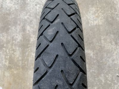 Metzeler ME 880 Marathon Front Motorcycle Tire 90/90-21 M/C 54H