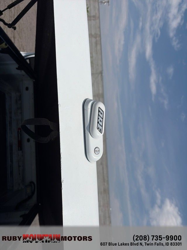 Main image 28
